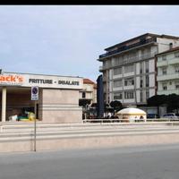 Box auto passeggiata lido di camaiore