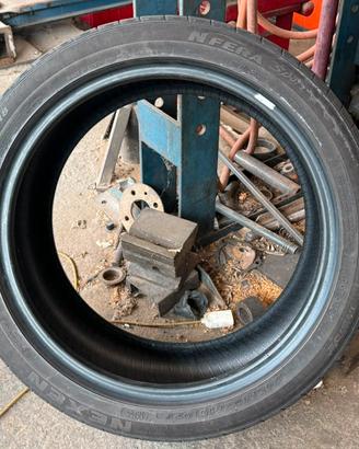 Gomme auto