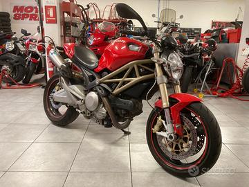 Ducati Monster 696 20' anniversario depotenziata