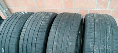 255 45 20 Michelin estive 
