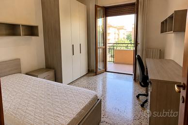 stanza singola statuto con balcone