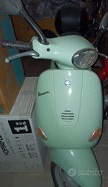 Vespa et4 125