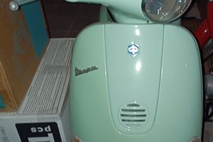 Vespa et4 125