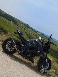 Suzuki GSX S 750 yugen carbon