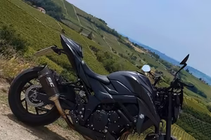 Suzuki GSX S 750 yugen carbon