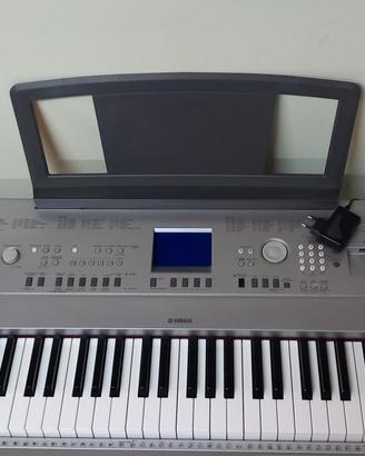 Piano elettrico a tasti pesati