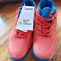 scarpe da ginnastica, nuove 