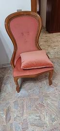Poltroncina in velluto rosa antico e noce