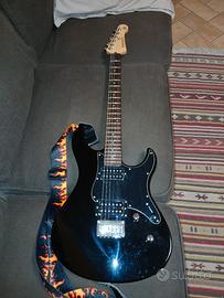 chitarra Yamaha H120 black