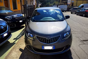 Lancia Ypsilon 1.0 Hybrid Silver - 12/2022
