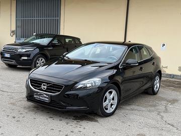Volvo V40 120CV D2 R-design 2017 EURO6 Neopatentat