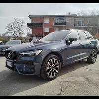 VOLVO XC60 II 2022 - XC60 2.0 b4 Plus Dark auto
