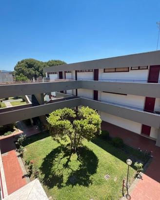 Trilocale con terrazza-solarium-piscina