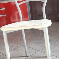 Tavolo e sedie da cucina
