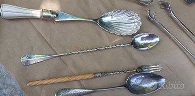 Antichi utensili per  tavola elegante