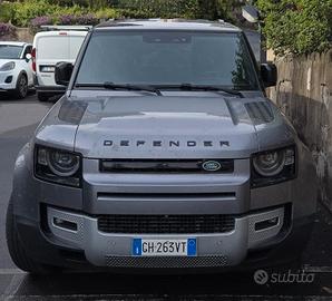 Land Rover Defender 110 3.0D 249CV HSE – Black Pac