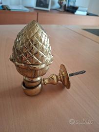 pigna in ottone terminale per tende