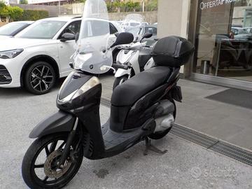 HONDA SH 300 i Anno