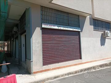 LABORATORIO/UFFICIO 170mq 4 luci