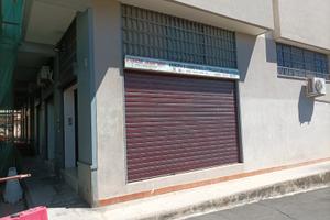 LABORATORIO/UFFICIO 170mq 4 luci