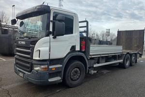 Scania P 380 - 3 assi pianale con rampe 144 q.li