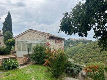 Rustico / Casale di 443 m² con più di 5 locali e p