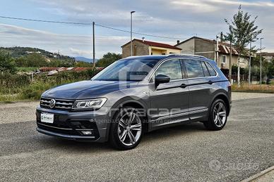 VOLKSWAGEN Tiguan 2.0 TDI SCR DSG Sport BlueMotion