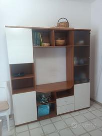 Credenza capiente per cucina