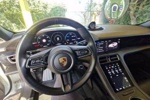 Taycan 4 cross turismo