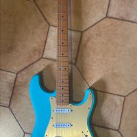 Squier by Fender Stratocaster 40th anniversary