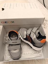 Scarpe Geox bambino nuove taglia 20