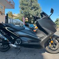 YAMAHA T-MAX 560 TECH - FINANZIABILE