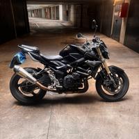 Suzuki GSR 750 - 2014