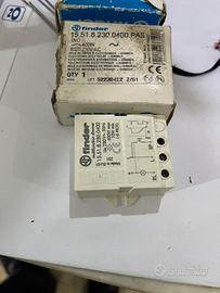 Relè  Finder 15.51.8.230.0400
