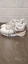 scarpe Guess