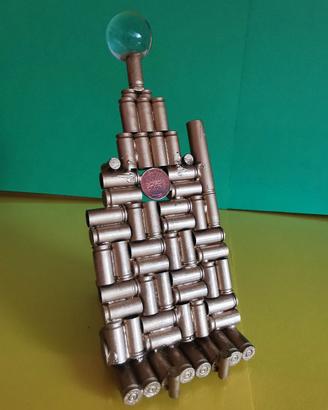 stand per cellulare artigianale in ottone