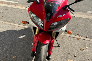 Yamaha R1