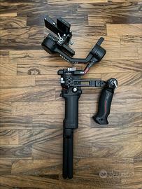 Dji rs4 con maniglia small rig e modulo tracking