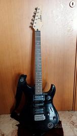 chitarra elettrica Yamaha ERG 121C e amplificatore