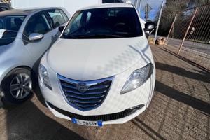 Lancia Ypsilon 1.3 MJT 16V 95 CV 5 porte S&S Silve