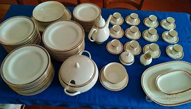 Servizio piatti porcellana