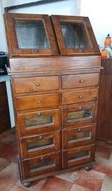 cassettiera in arte povera 