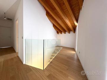 3 LOCALI A SPRESIANO