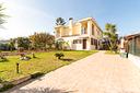 villa-indipendente-con-cortile
