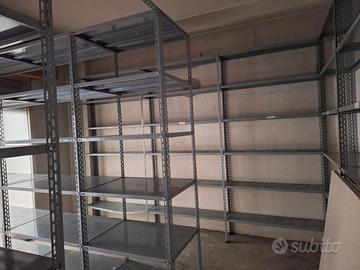 Scaffalature 10 mt lineari
