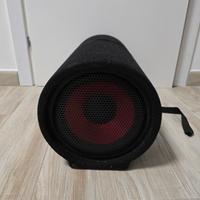 Subwoofer tubolare amplificato per auto
