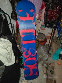 Tavola snowboard HOSTILE