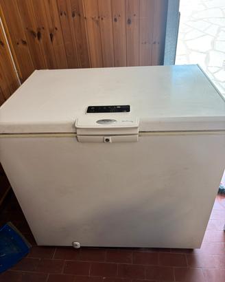 Freezer a pozzetto whirlpool