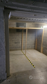 Sgabuzzino / deposito 10 mq in garage chiuso - ide