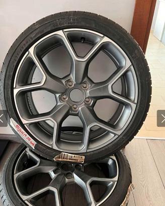 2 CERCHI E 2 GOMME ESTIVE 225/40/19 NUOVI